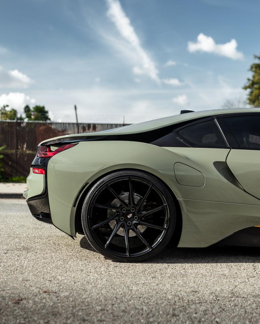 Детали экстерьера BMW i8 by Impressive Wrap 2019 года  (фото 3 из 5)